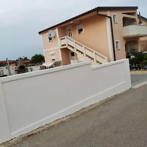 Apartment Darija, Vir